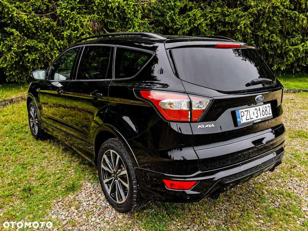 Ford Kuga 1.5 EcoBoost 2x4 ST-Line - 4
