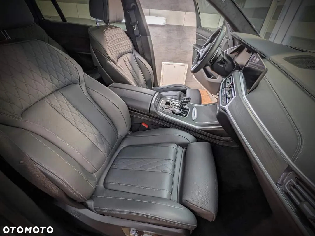 BMW X7 xDrive30d - 9