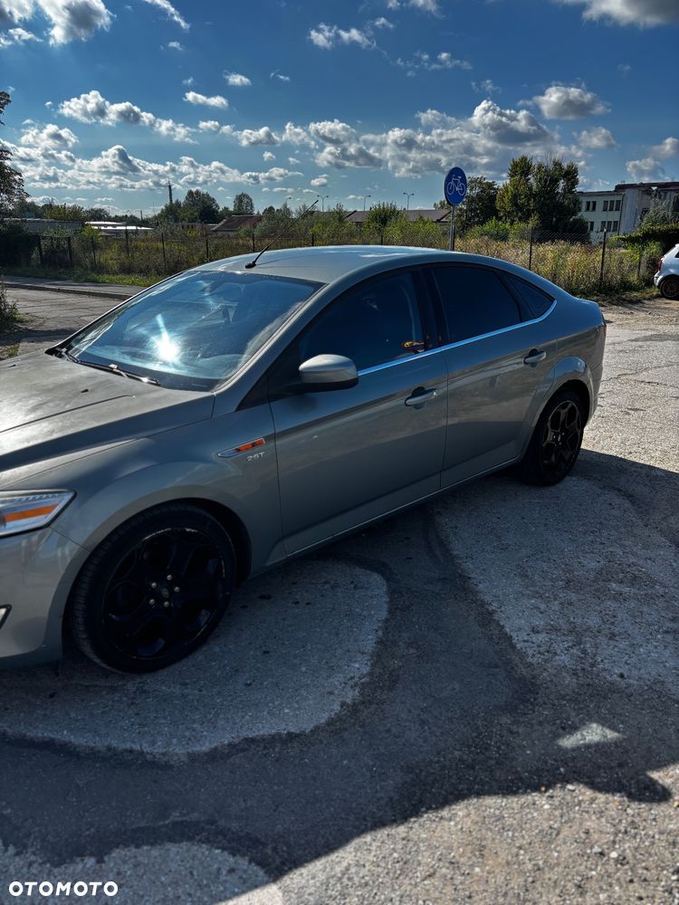 Ford Mondeo 2.5 Ghia - 10