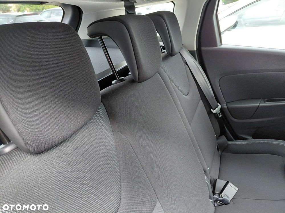 Renault Clio - 17