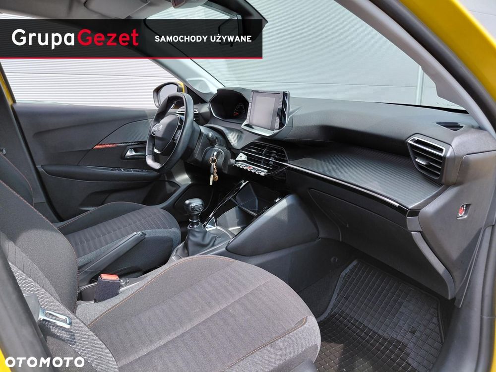 Peugeot 208 - 5