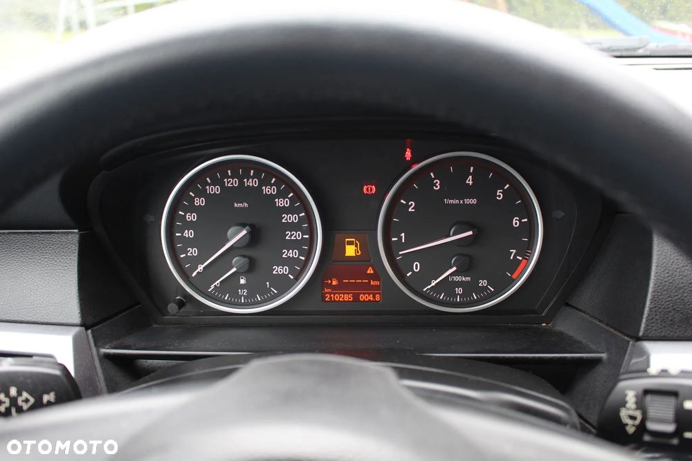 BMW Seria 5 523i Edition Exclusive - 16