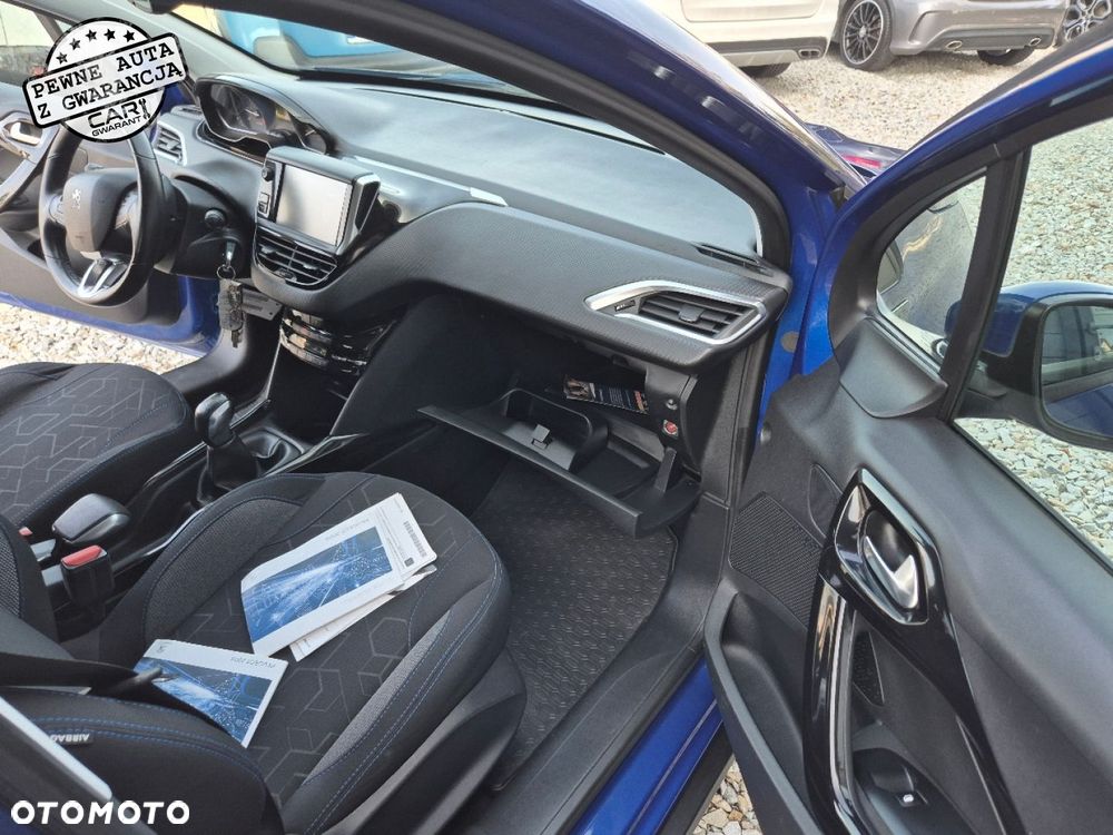Peugeot 2008 1.2 Pure Tech Signature - 23