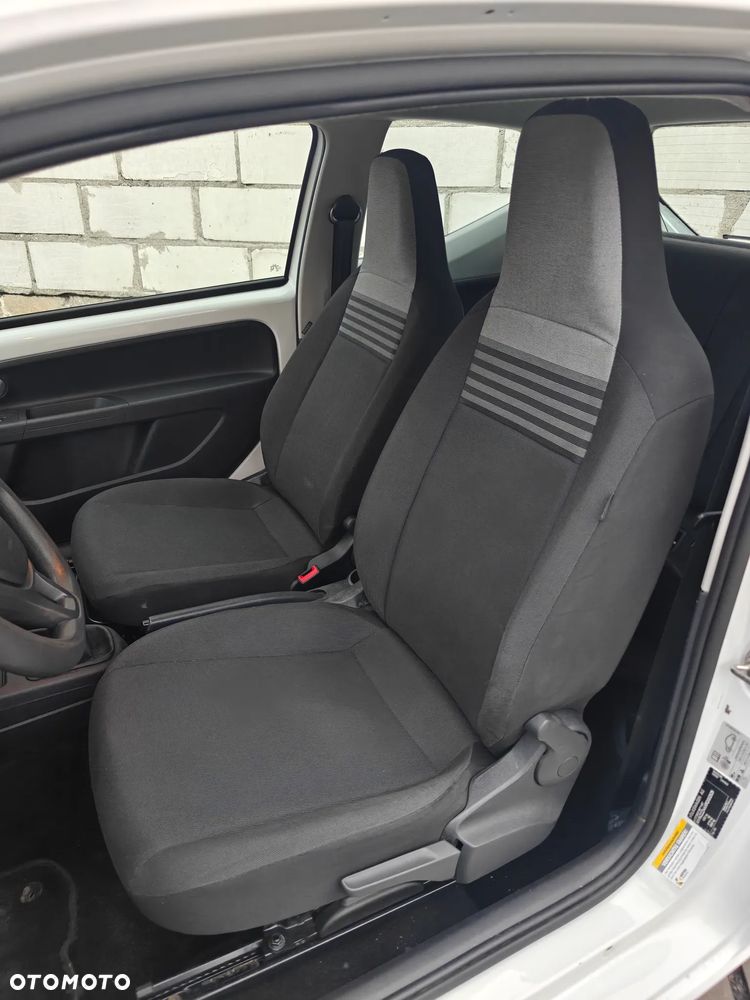 Volkswagen up! - 25
