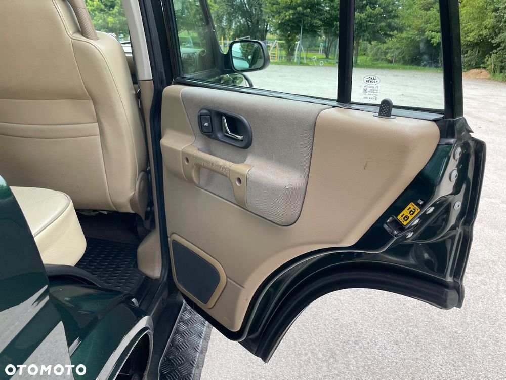 Land Rover Discovery - 24