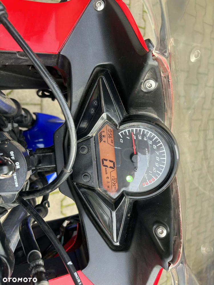 Honda CBR - 8