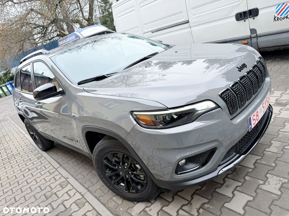 Jeep Cherokee - 16