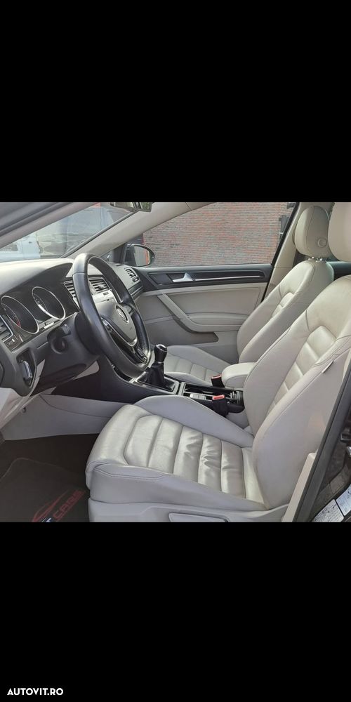 Volkswagen Golf 1.6 TDI DPF BMT Highline - 17