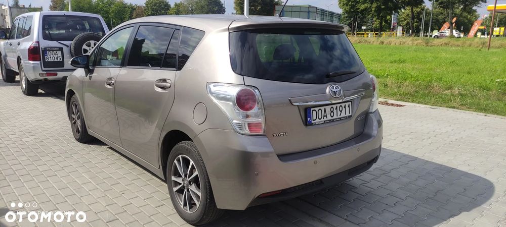 Toyota Verso 1.6 D-4D Prestige - 2