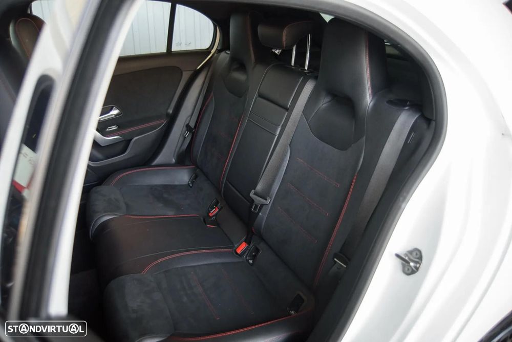 Mercedes-Benz A 180 d AMG Line - 26