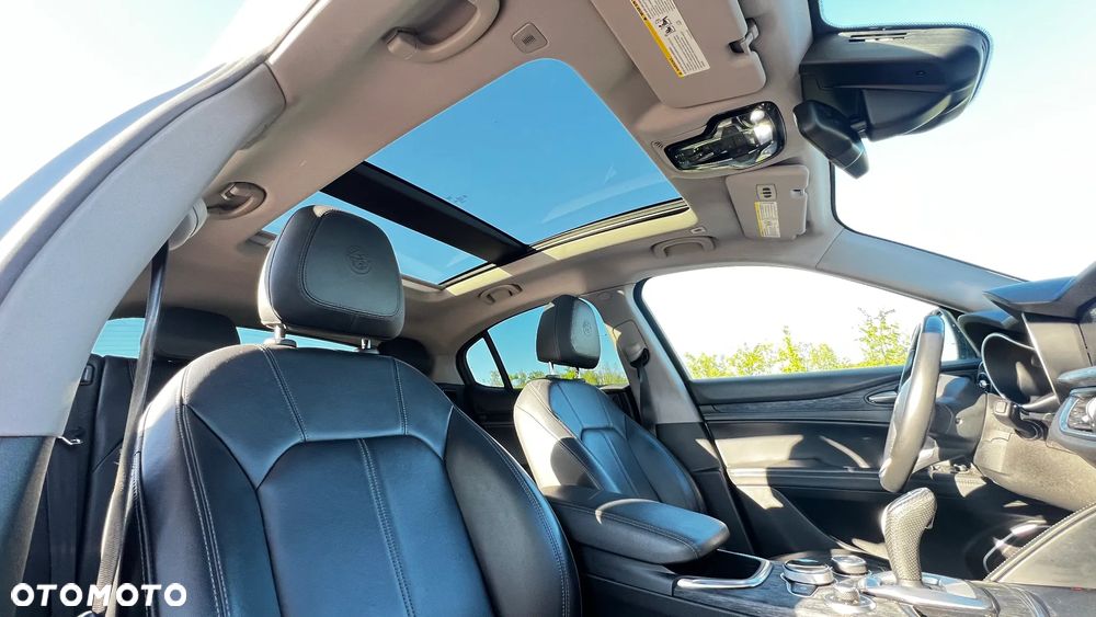Alfa Romeo Stelvio - 10