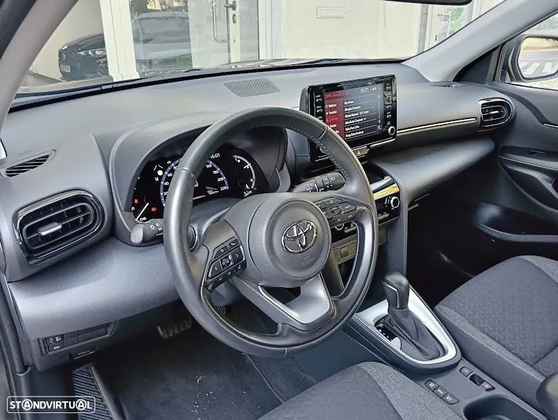 Toyota Yaris Cross 1.5 HDF Comfort Plus - 18