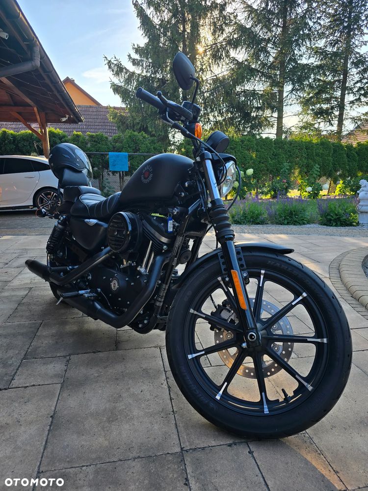 Harley-Davidson Sportster Iron 883 - 22