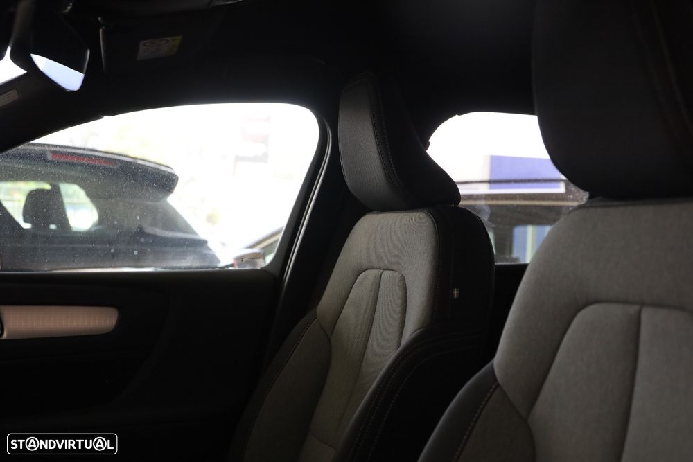 Volvo XC 40 1.5 T2 Plus Dark Auto - 8