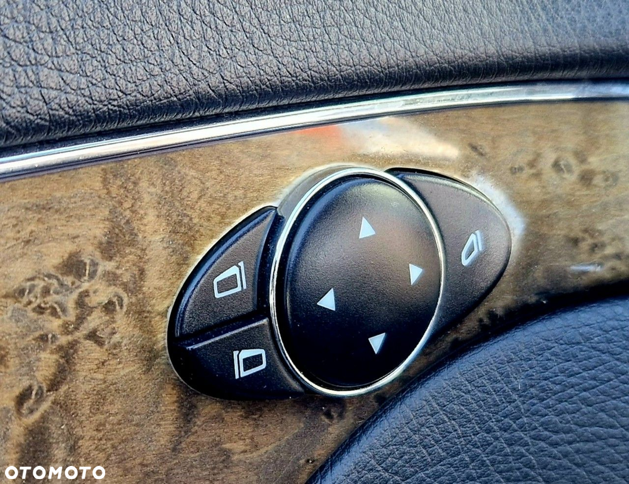 Mercedes-Benz Klasa E - 25