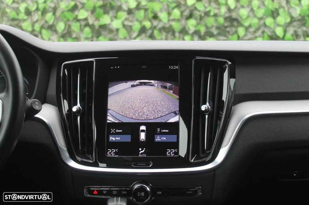 Volvo V60 2.0 T8 AWD TE R-Design - 13