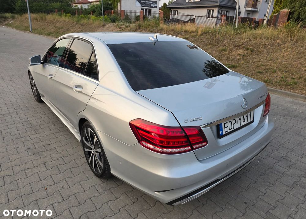 Mercedes-Benz Klasa E 300 BlueTec Hybrid - 3