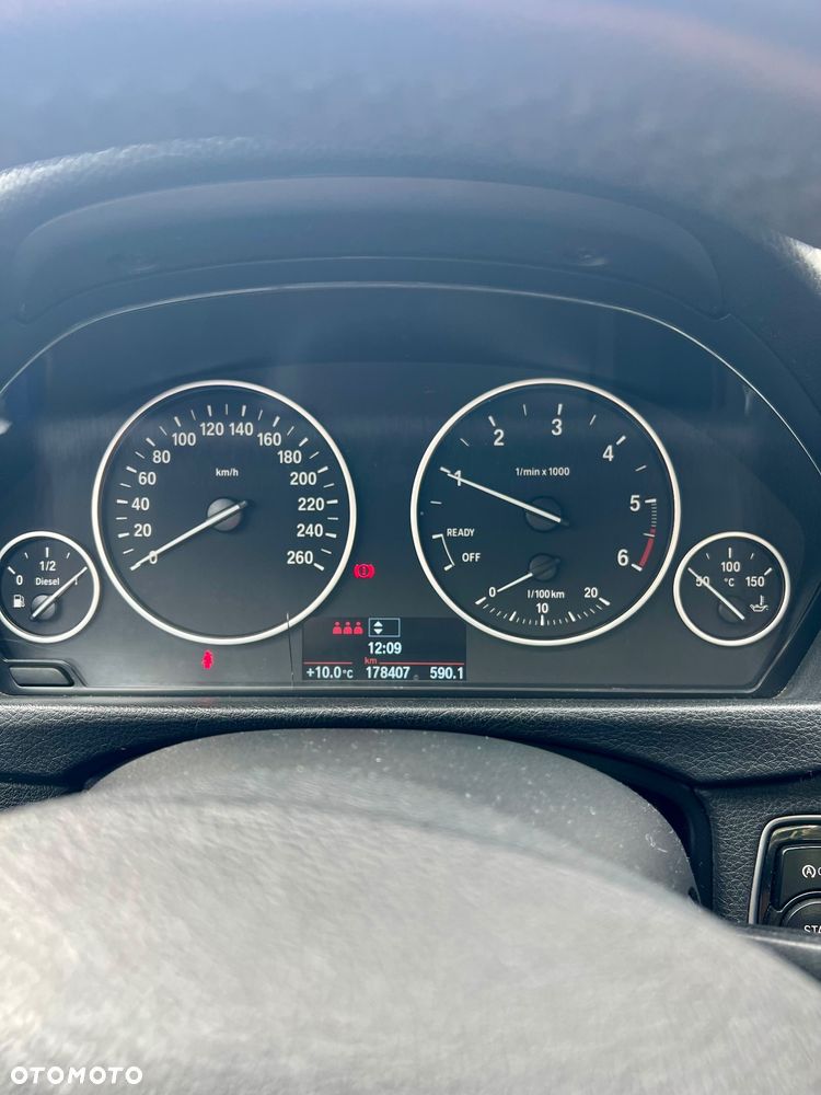BMW Seria 3 318d - 8