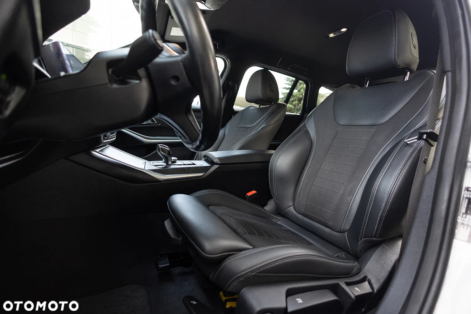 BMW Seria 3 318d Touring Sport Line - 26
