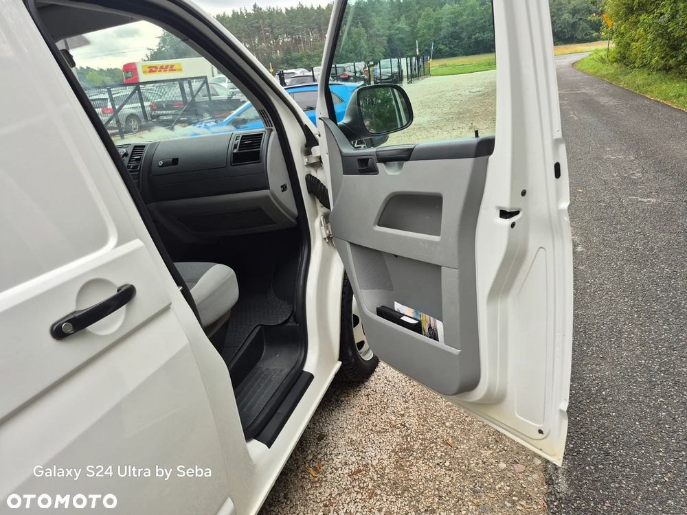 Volkswagen Transporter - 22