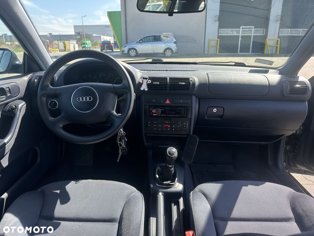 Audi A3 Sportback - 16