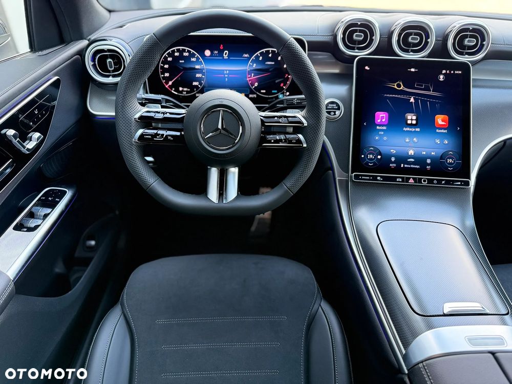 Mercedes-Benz GLC - 12