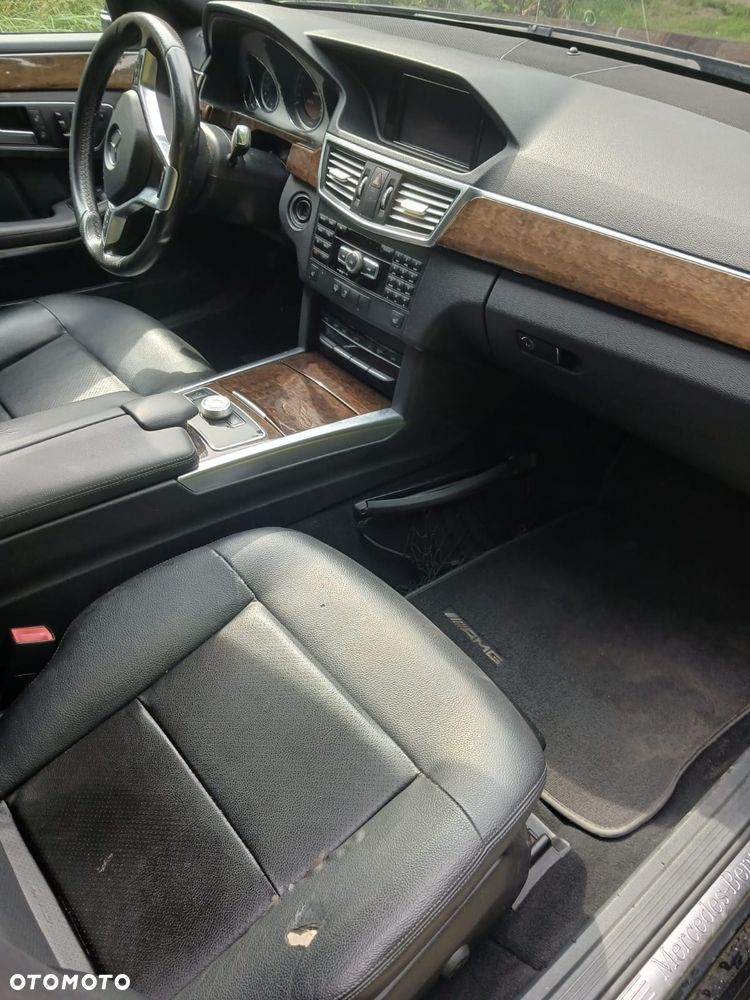 Mercedes-Benz Klasa E 350 4-Matic Classic - 25
