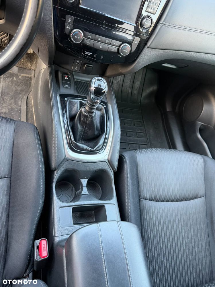 Nissan X-Trail 1.6 DIG-T N-Vision 2WD - 3