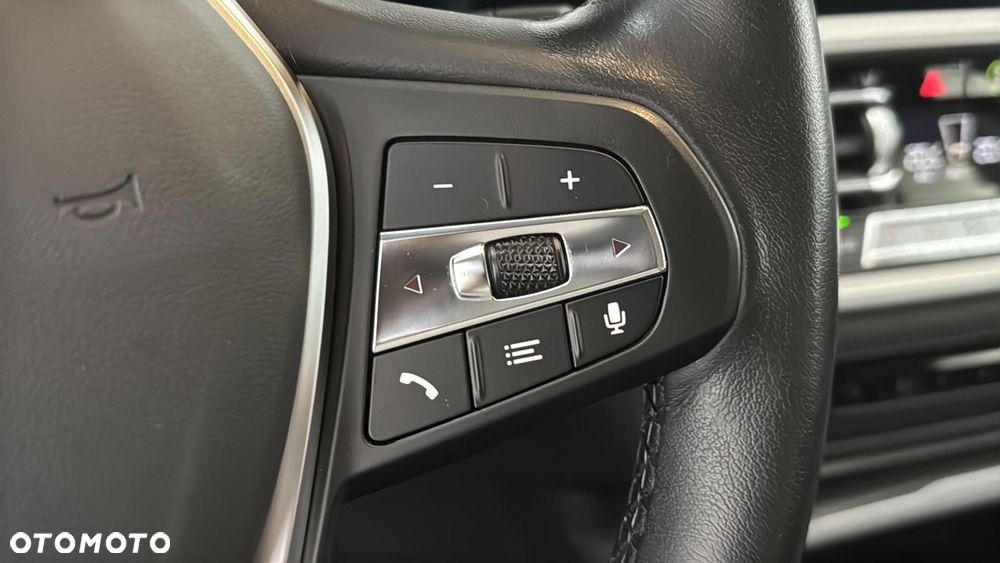 BMW Seria 3 318i Advantage - 26