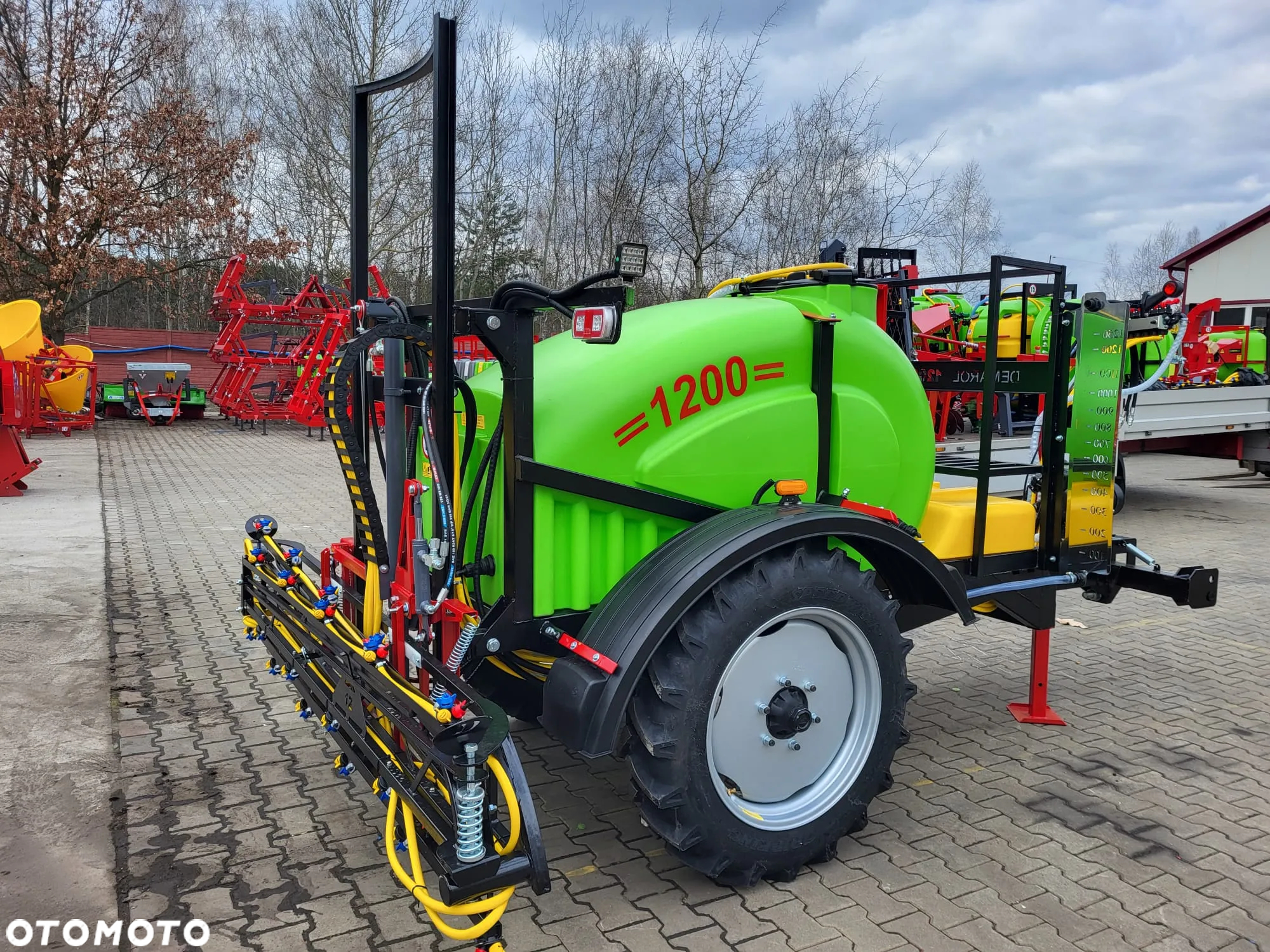 Opryskiwacz zaczepiany/ciągany DEMAROL 1200-3000l /OD RĘKI/ rozkładanie: ręczne/hydrauliczne / 3 oprawa/ zawór / STEROWNIKI/ HYDRALICZNA stabilizacja - 7