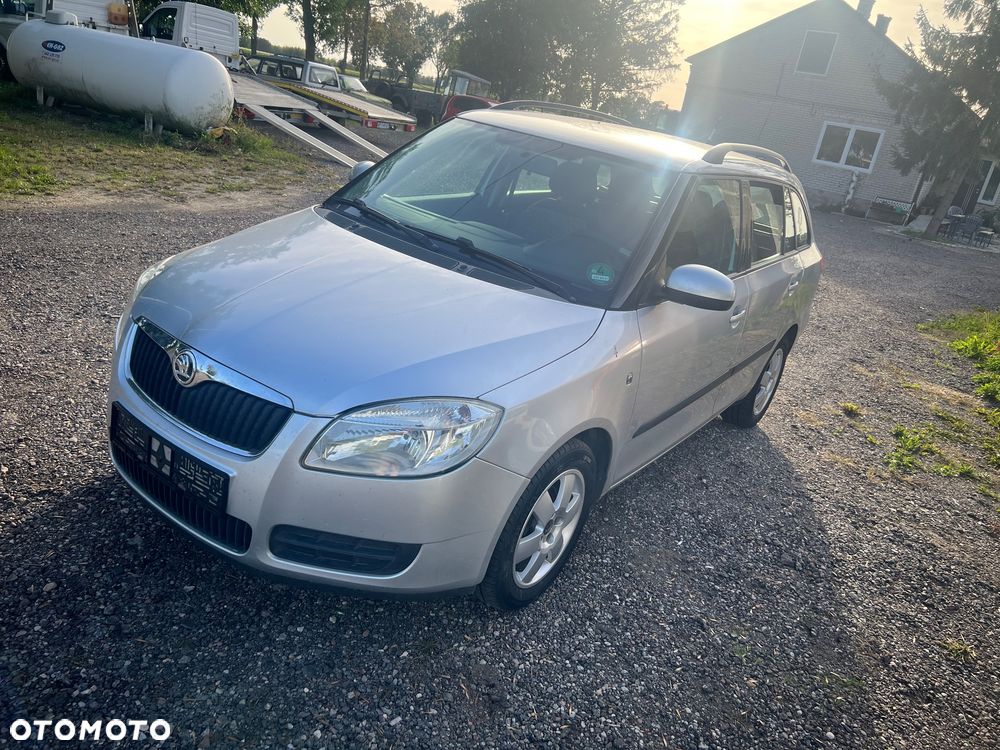 Volkswagen Touran - 2