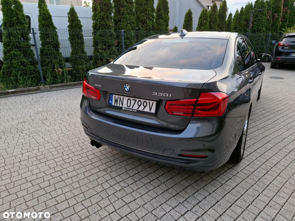BMW Seria 3 330i xDrive - 7