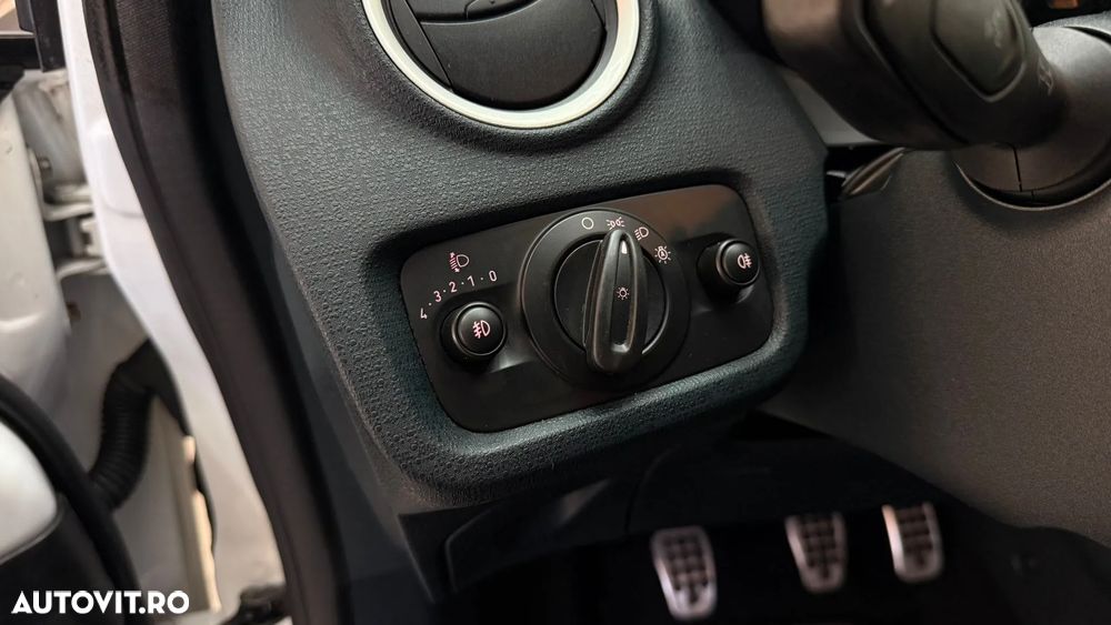 Ford Fiesta 1.6 TDCI Ghia - 23