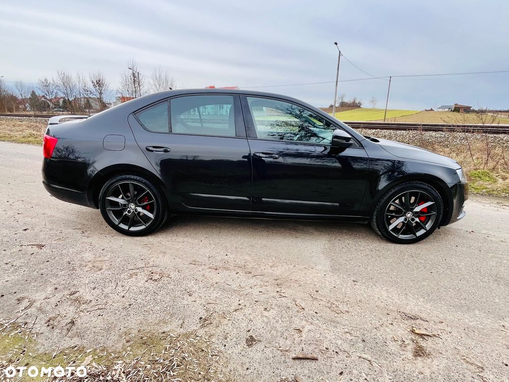 Skoda Octavia 2.0 TDI DSG RS - 9