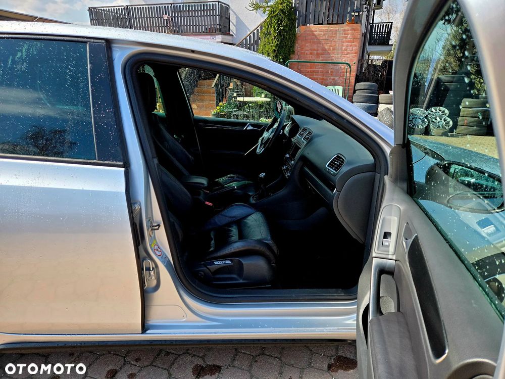 Volkswagen Golf 2.0 TDI DPF GTD - 11