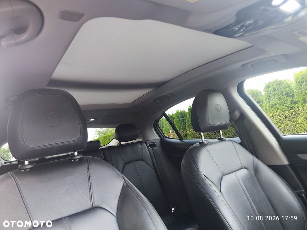 Alfa Romeo Stelvio 2.0 Turbo 16V AT8-Q4 Veloce - 16