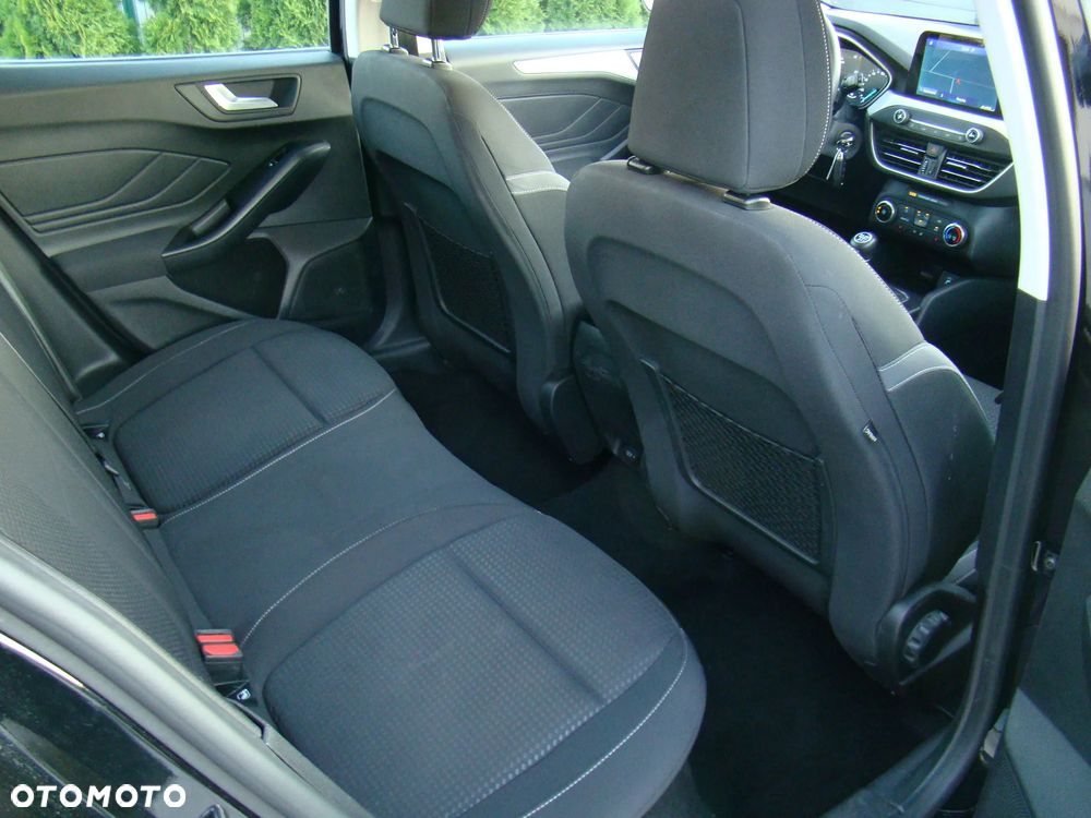 Ford Focus 2.0 TDCi Titanium ASS - 37