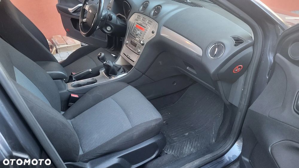 Ford Mondeo 2.0 Titanium - 8