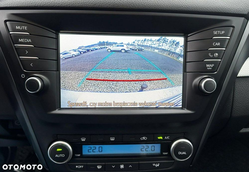 Toyota Avensis 1.8 Premium - 27