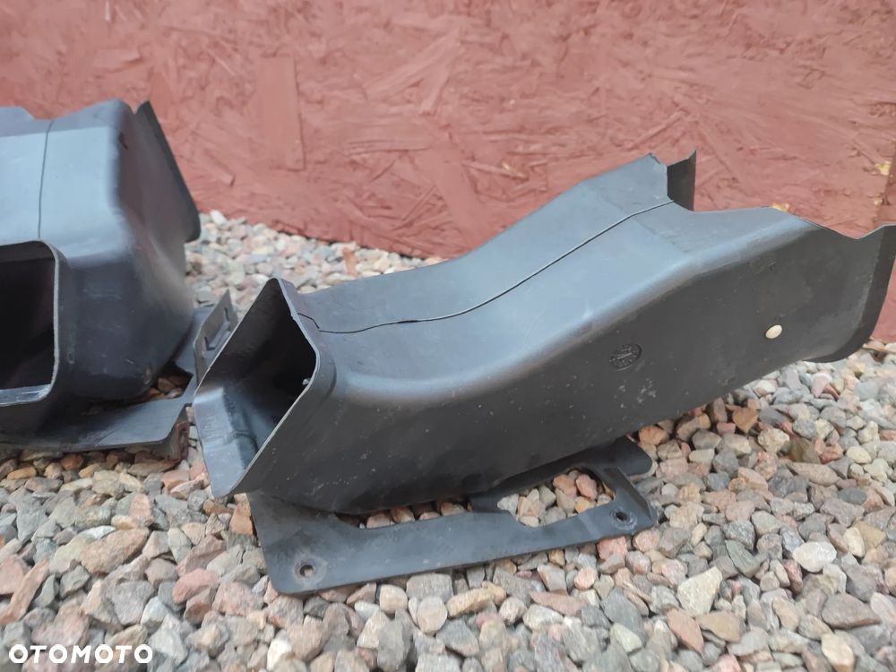 BMW E46 COUPE / CABRIO LIFT ORYGINALNY WLOT POWIETRZA DO CHŁODZENIA TARCZ HAMULCOWYCH POD ZDERZAK M-PAKIET LEWA / PRAWA O NR.  51 71 7 896 407 / 51 71 7 896 408	OEM W BARDZO DOBRYM STANIE - 2