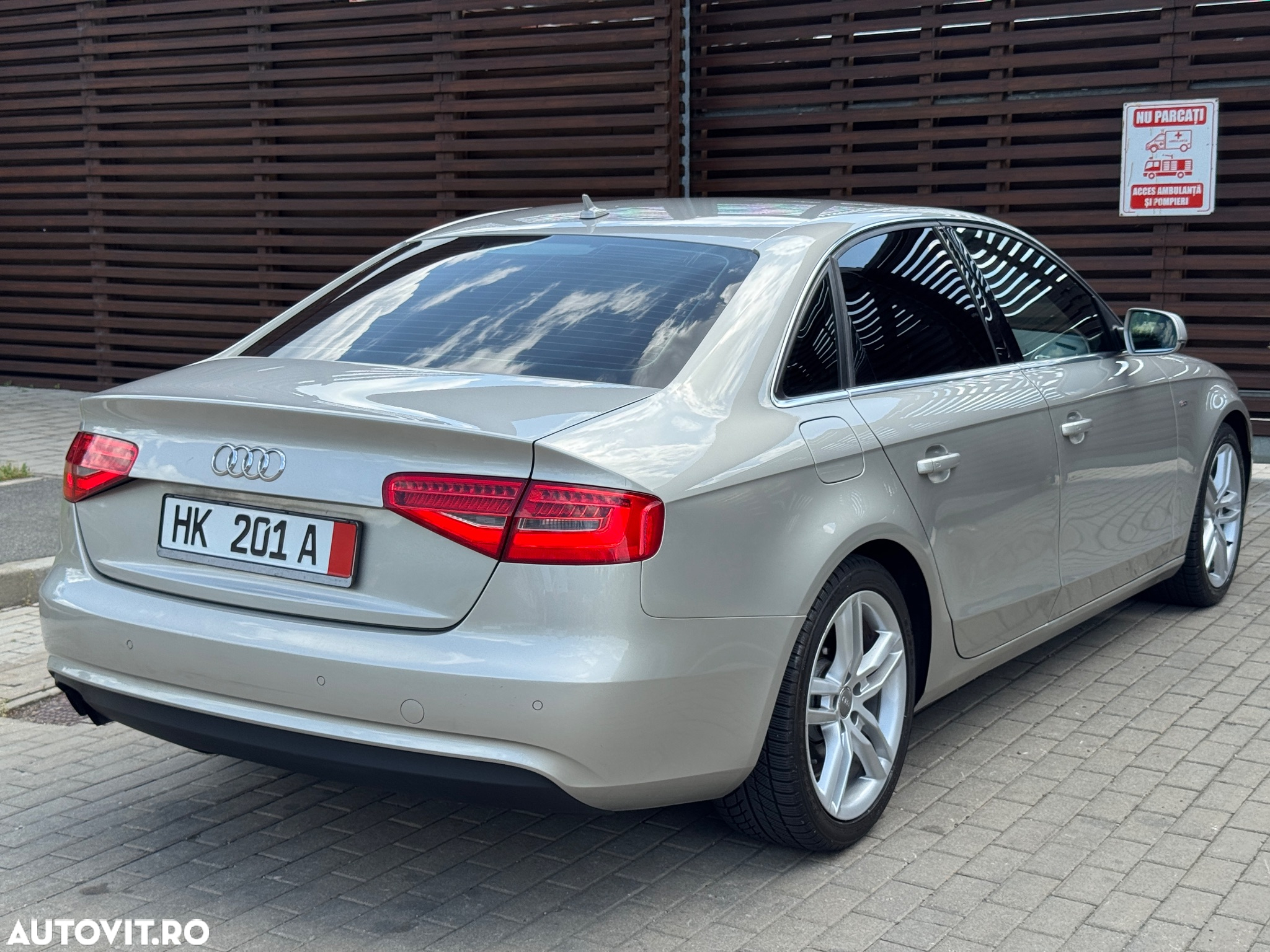 Audi A4 2.0 TDI DPF quattro S tronic S line Sportpaket - 5