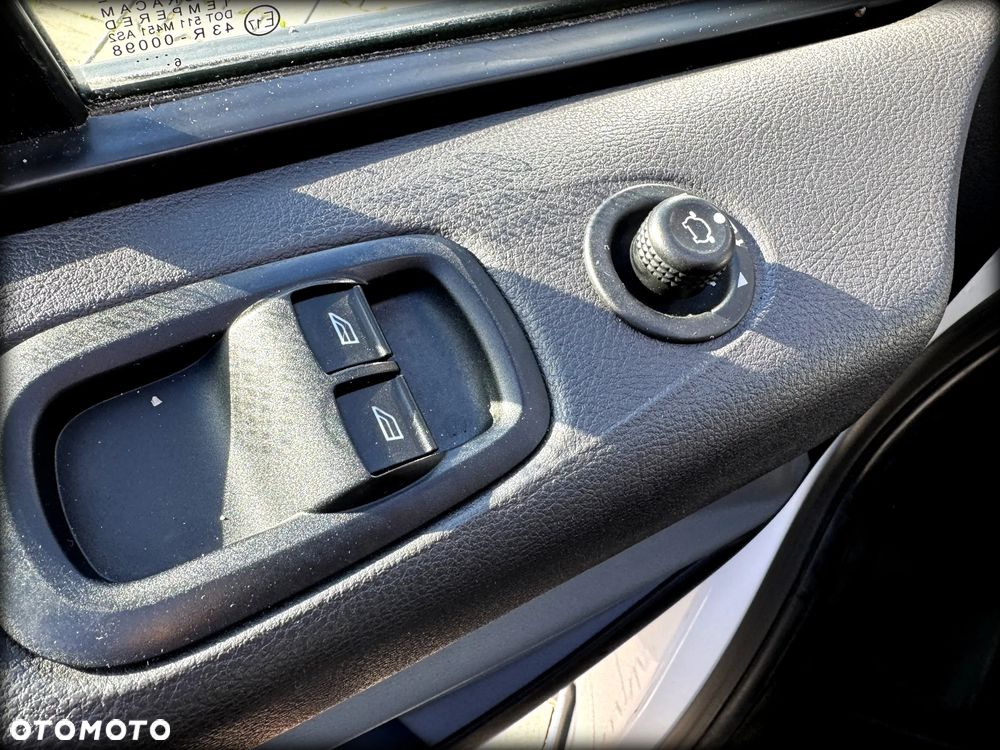 Ford TRANSIT CUSTOM - 26