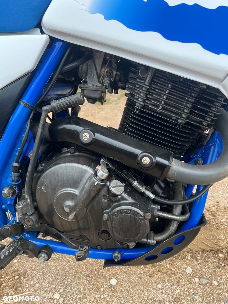 Suzuki DR - 7