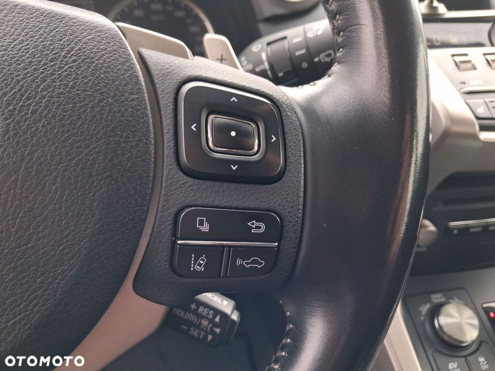 Lexus NX 300h Business Edition AWD - 24