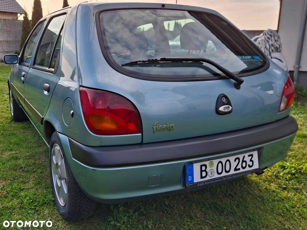 Ford Fiesta 1.3 Style - 4