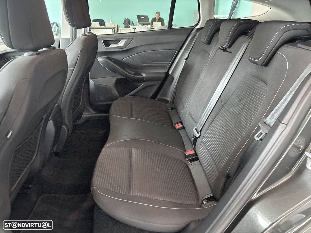 Ford Focus 1.5 TDCi ECOBlue Titanium - 10
