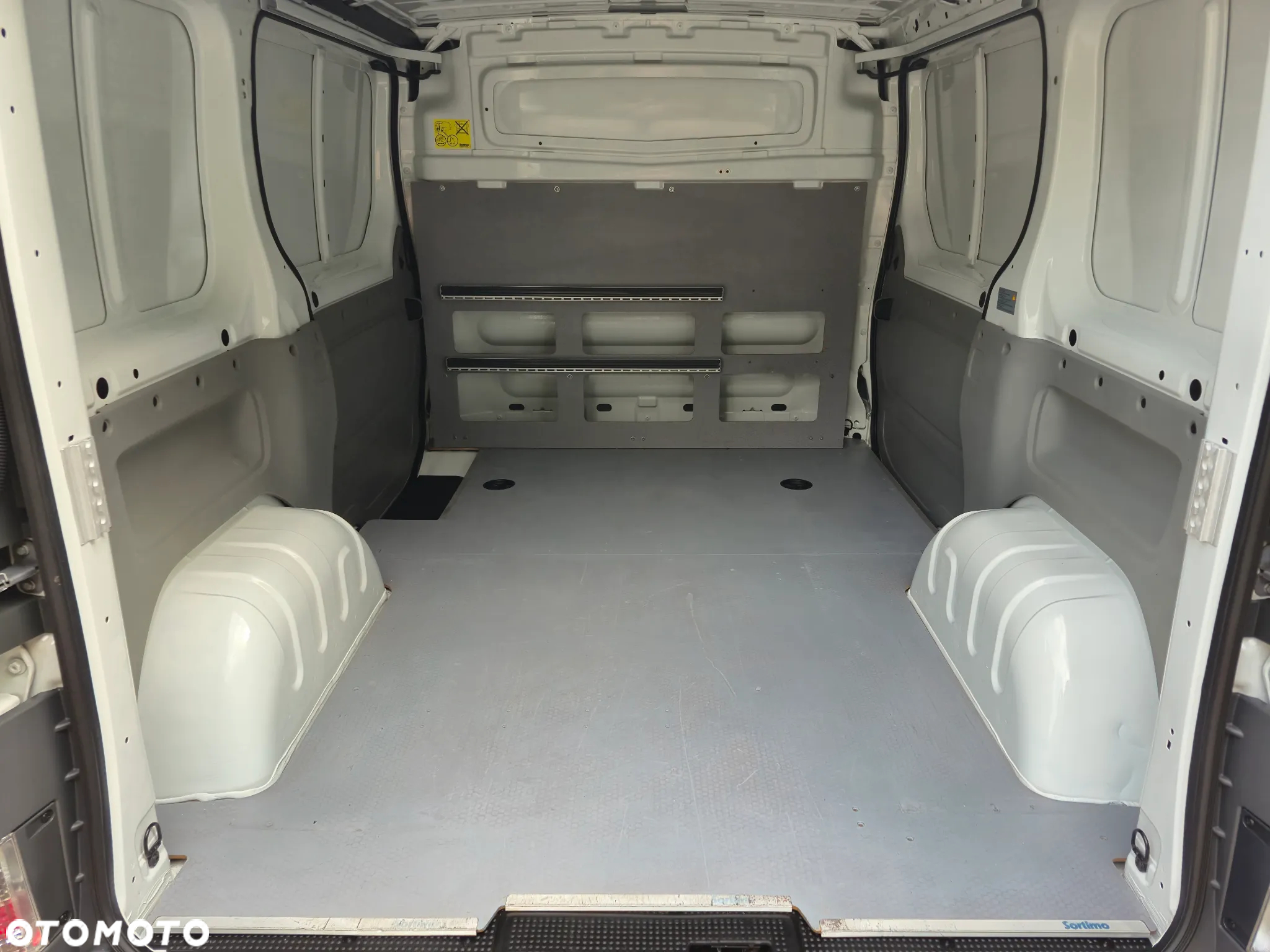 Renault Trafic - 11