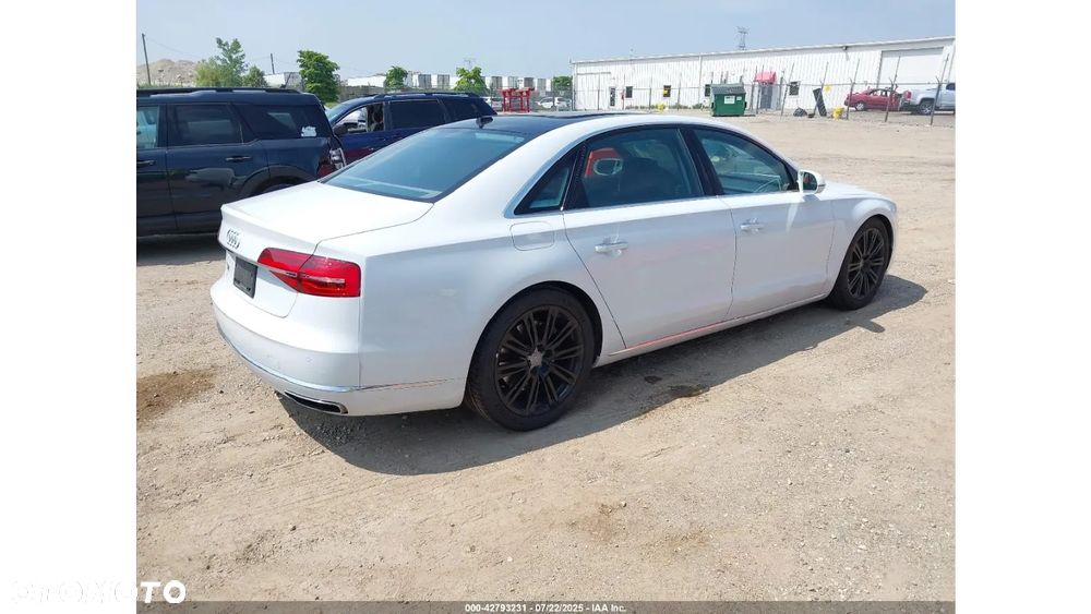 Audi A8 - 6