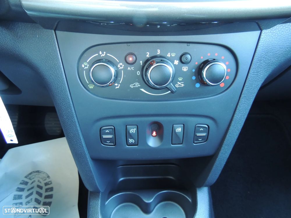 Dacia Sandero 1.5 dCi Stepway - 9