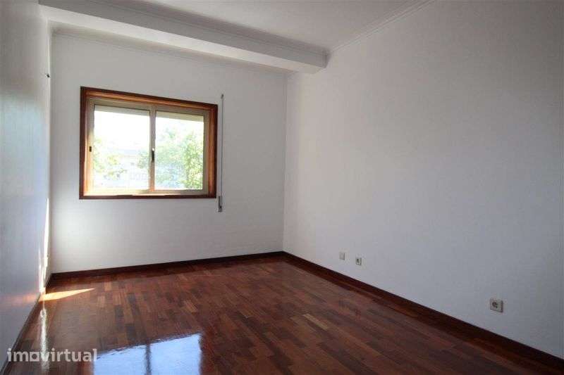 Apartamento na Avenida Joao Paulo II Arcozelo - Grande imagem: 3/12